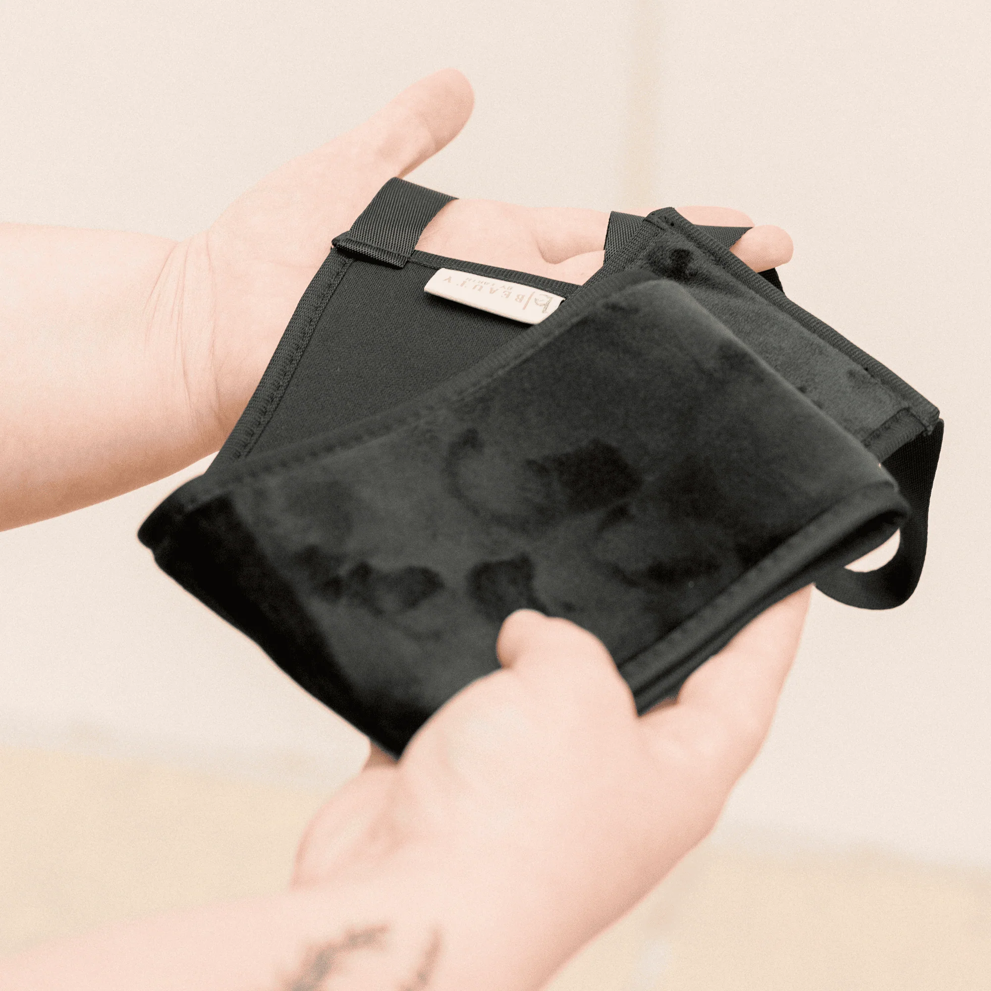Self Tanning Back Applicator - Image 5
